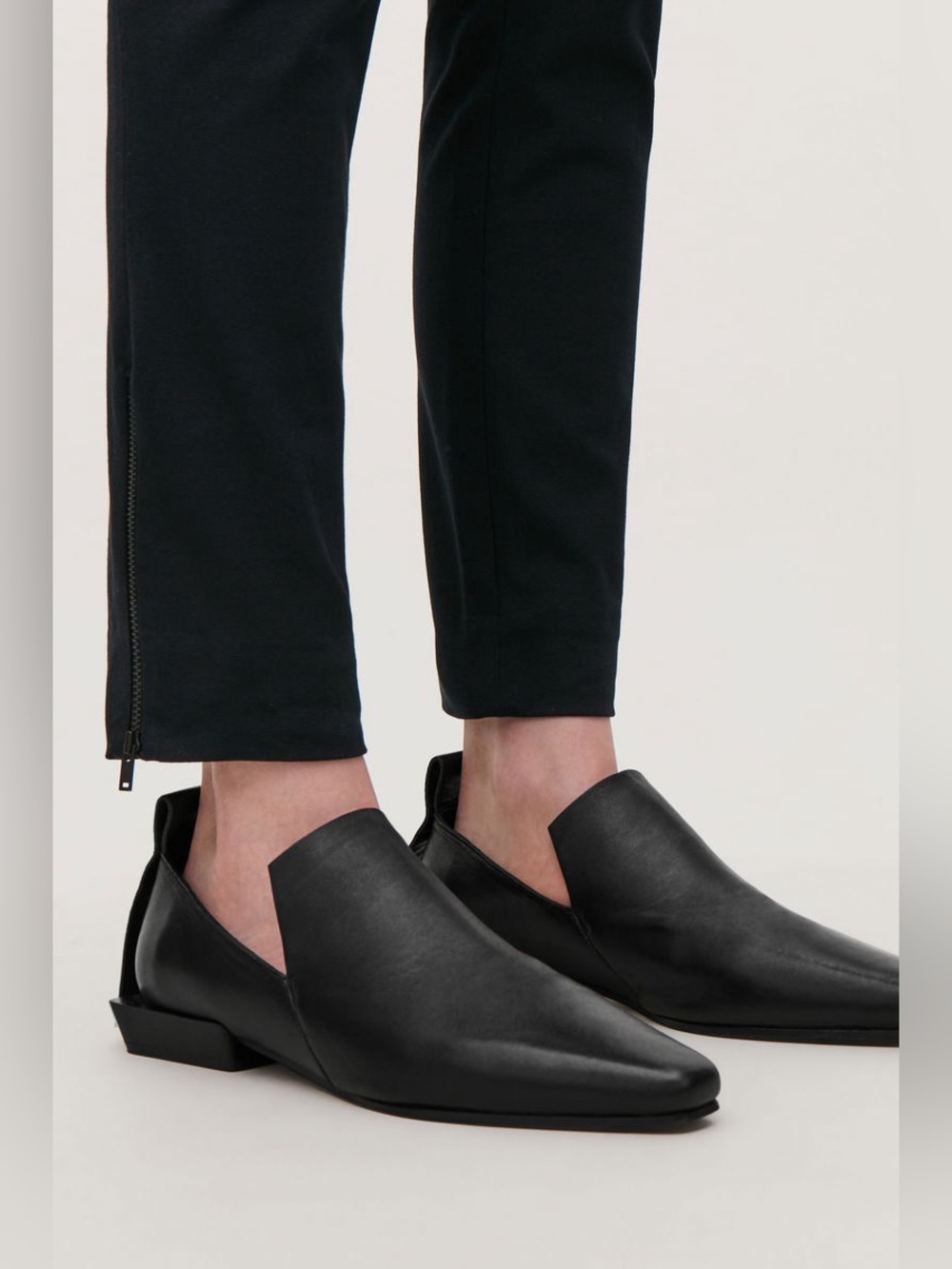 Cos Pointed Leather Black Loafers Size 8.5/ 40 Soft Leather With a Leather Sole